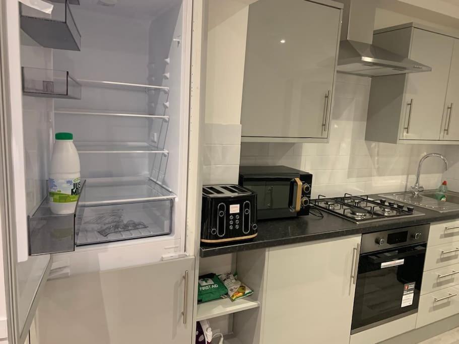 Beautiful 5Bedroom Hse-Contractor/Family/Corporate 达特福德 外观 照片